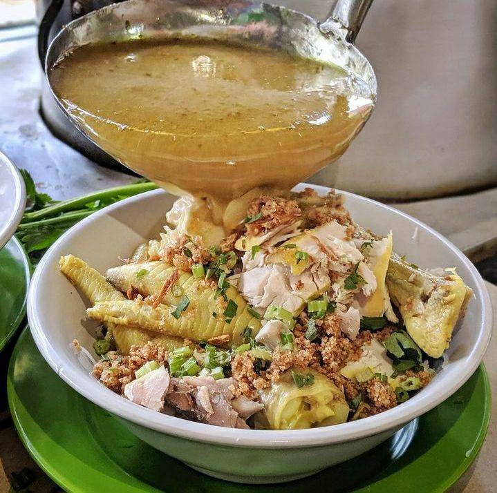 Warung Soto Ayam Babon (instagram.com/bubueataway)