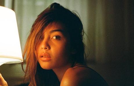 9 Potret Caitlin North Lewis Pemeran Dilla di Film Dear David