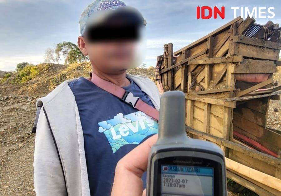 Pekerja penambangan ilegal di Kecamatan Beutong, Kabupaten Nagan Raya. (Dokumentasi Polda Aceh untuk IDN Times)