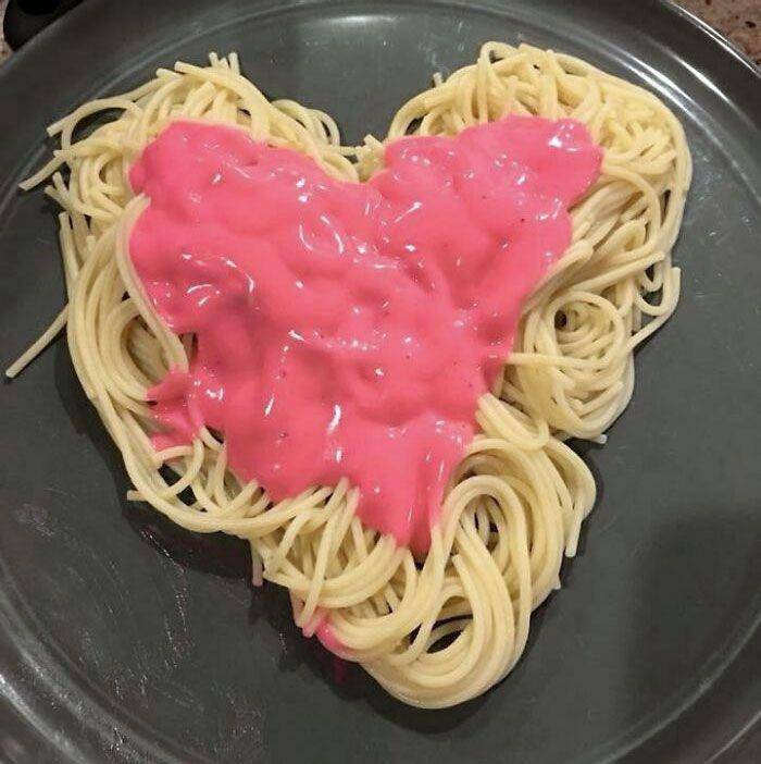 menyesal rayakan Valentine (boredpanda.com)