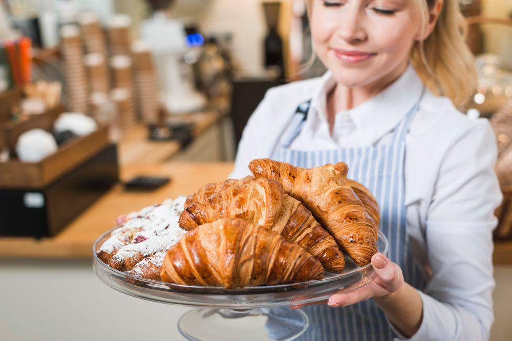potret sajian menu Croissant di Maison Grégoire (freepik.com/freepik)