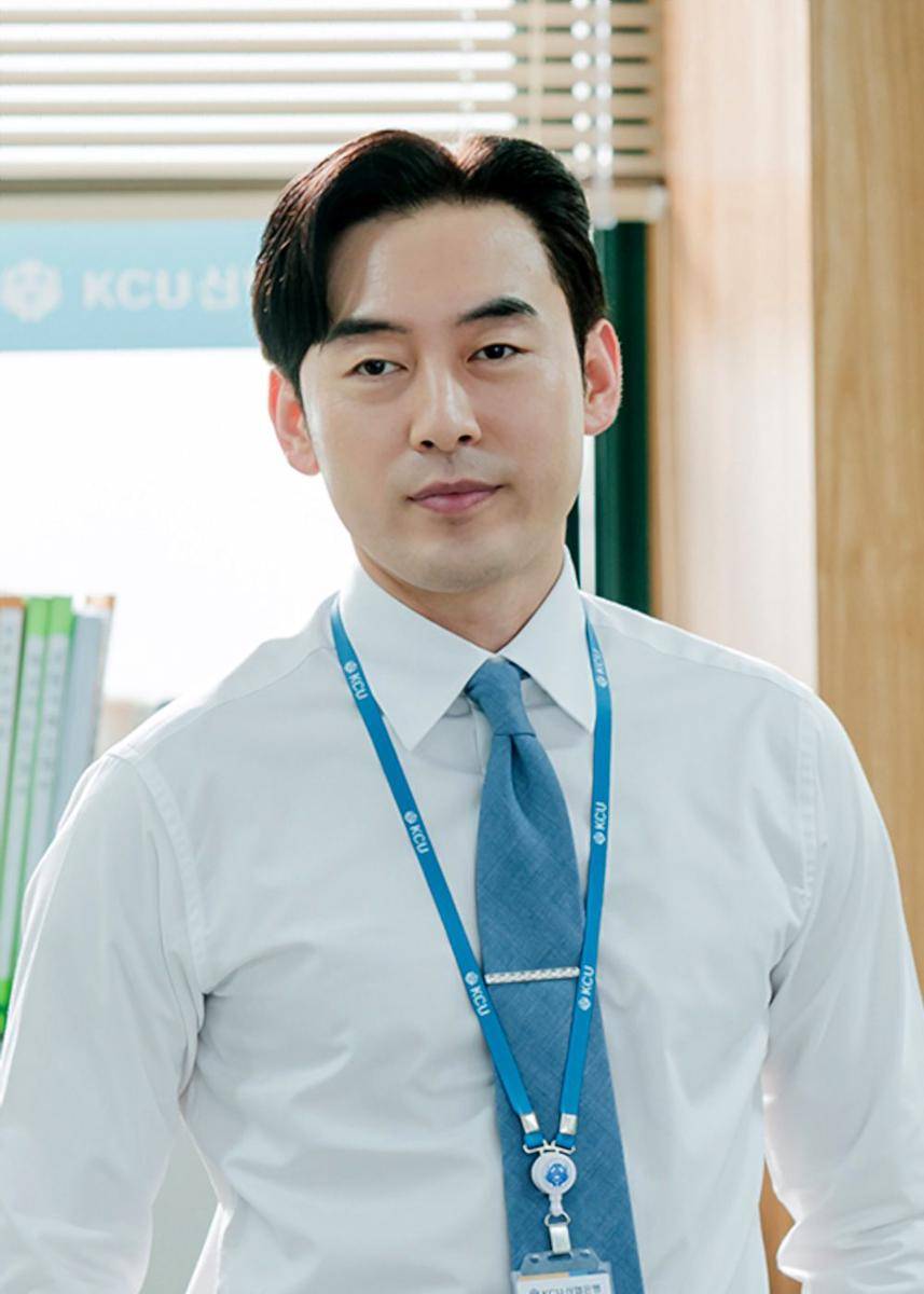 Lee Ku Il (Park Hyoung Soo) di drakor The Interest of Love (Dok. JTBC/ The Interest of Love)