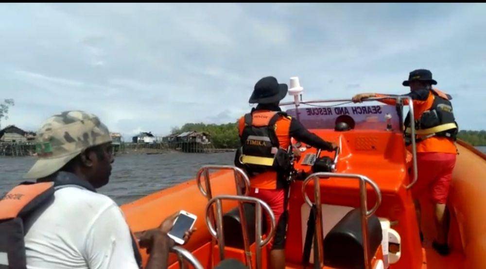 Tim SAR gabungan saat melakukan pencarian dua longboat yang ditumpangi 9 pelajar, IDN Times/ Istimewa