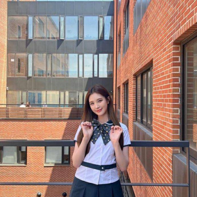 potret Lee Jaehee Weeekly (instagram.com/_weeekly)