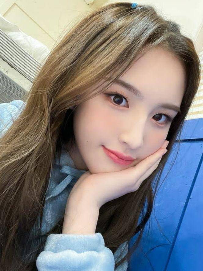potret Lee Jaehee Weeekly (instagram.com/_weeekly)