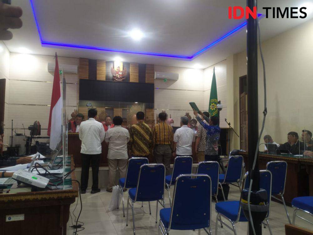 Sidang korupsi rektor Unila di PN Tipikor Tanjungkarang, Kamis (9/2/2023). (IDN Times/Tama Yudha Wiguna).