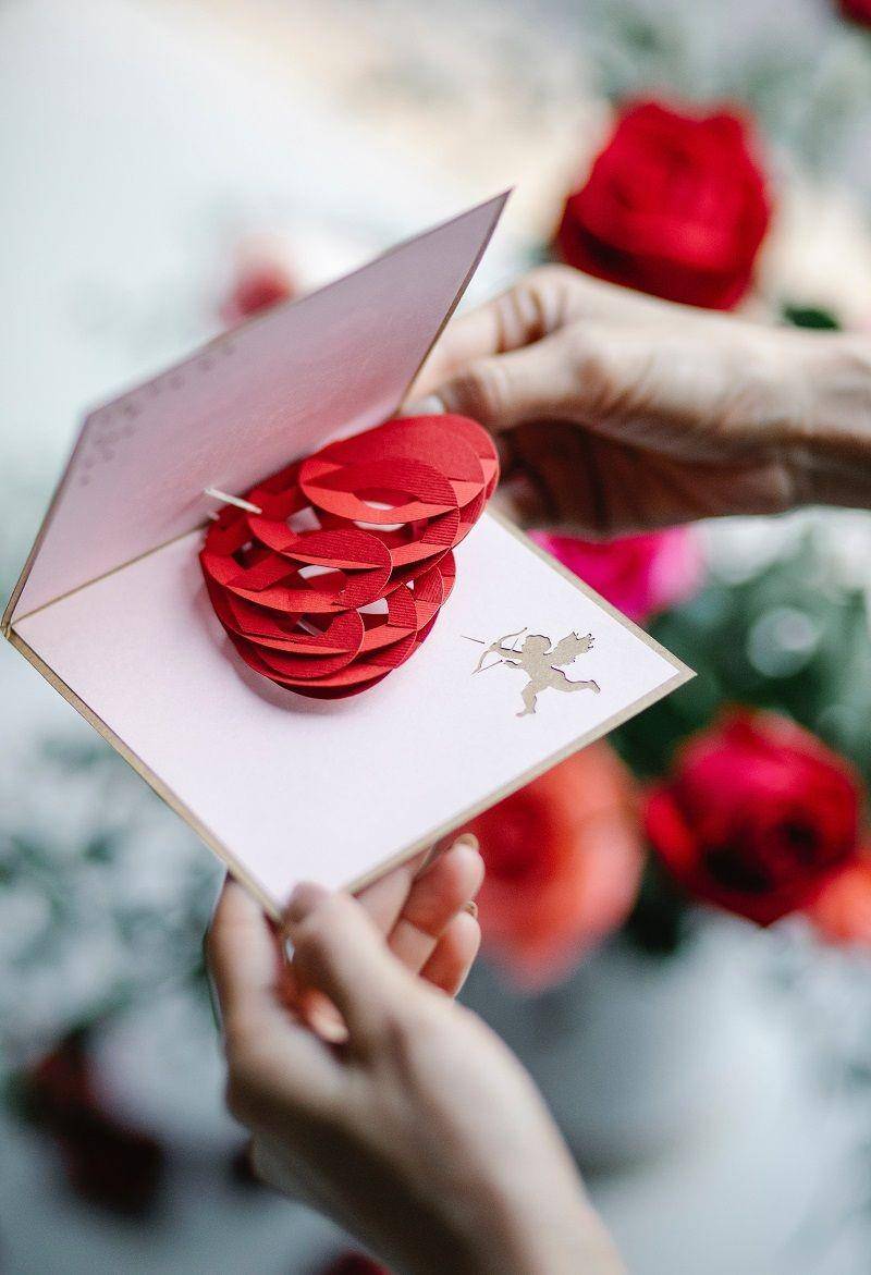 ilustrasi greeting card (pexels.com/Michelle Leman)