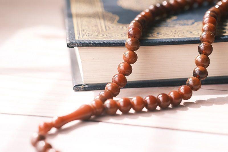Lirik Sholawat Asyghil, Arab, Latin, dan Terjemahannya