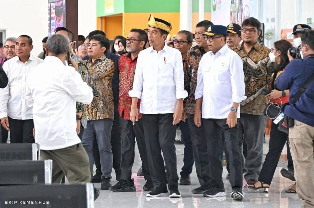 Presiden RI Joko Widodo meresmikan Terminal Amplas Medan dan Tanjung Pinggir Pematangsiantar, di Jalan Panglima Denai, Medan, Kamis (9/2/2023).