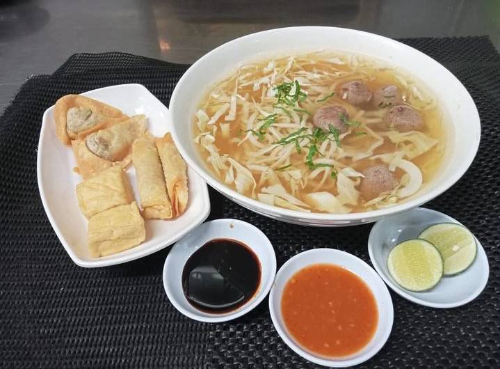 loving hut surabaya (instagram.com/lovinghut.surabaya)