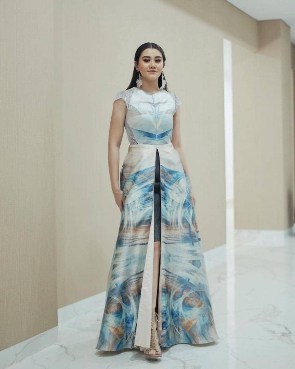 Dress kondangan Aaliyah Massaid (instagram.com/Aaliyah.massaid)