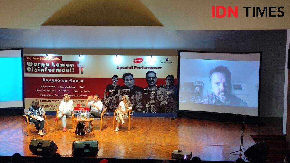Diskusi publik bertajuk Demokrasi di Bawah Ancaman: Disinformasi Jelang Pemilu yang digelar Perhimpunan Pengembangan Media Nusantara di kawasan Jakarta Pusat, Jumat (10/2/2023) (IDN Times/Yosafat Diva Bayu Wisesa)