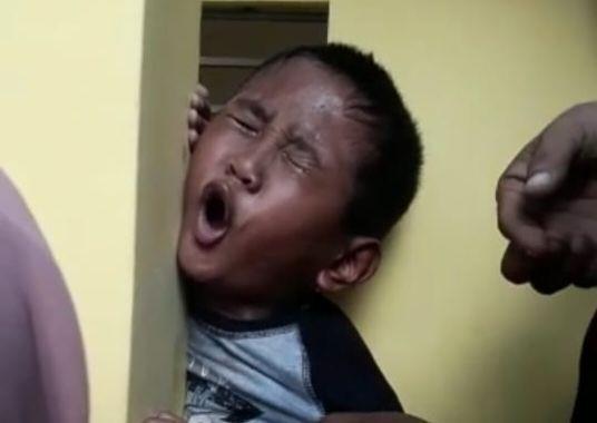 Bocah SD di Tuban Terjepit di Pagar Sekolah
