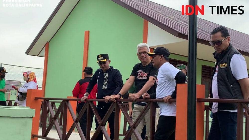 Wali Kota Balikpapan, Rahmad Mas'ud saat meninjau pembangunan SMP Negeri 25 Balikpapan. (IDN Times/Fatmawati)