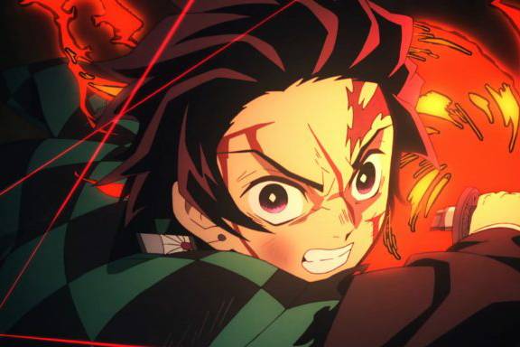 Tanjiro Kamado membuka jurus baru, Hinokami Kagura, saat melawan Rui (dok. ufotable/Kimetsu no Yaiba)