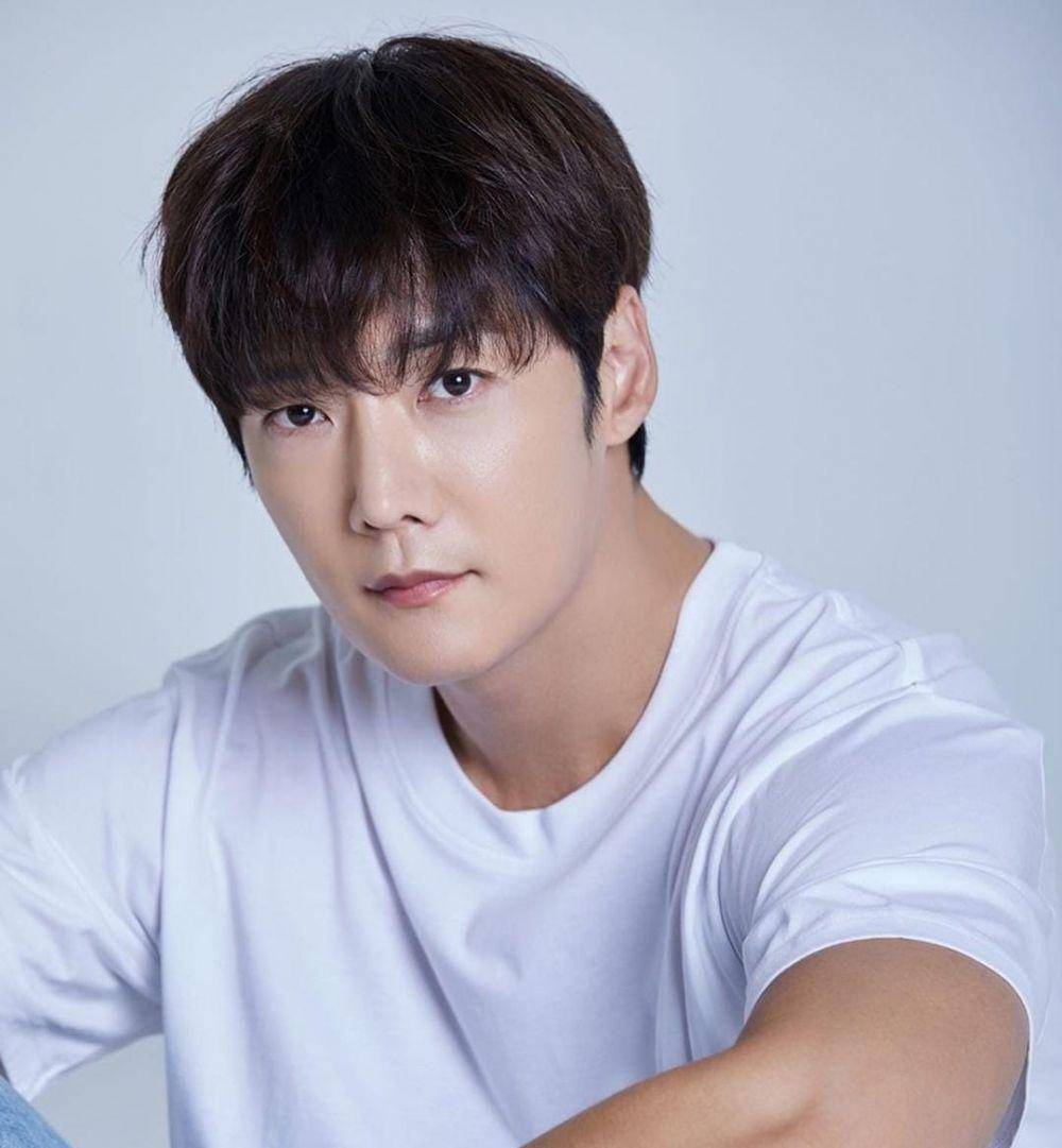 Choi Jin Hyuk (instagram.com/g_tree_creative)