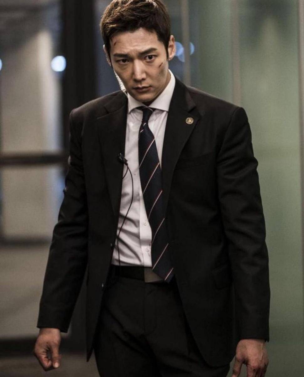 Choi Jin Hyuk di drama The Last Empress (instagram.com/real_jinhyuk)