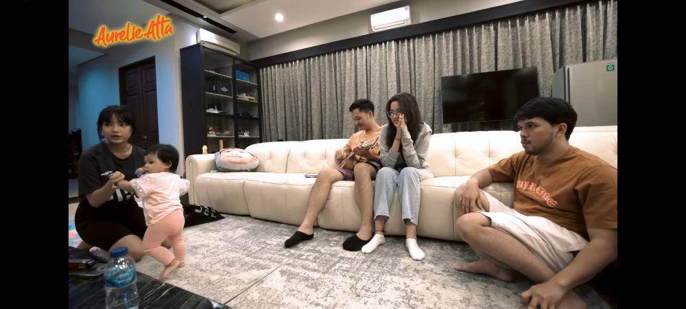 Tofu, Ameena, Sarah dan Azriel menghabiskan waktu bersama (Youtube.com/Aurelie Atta)