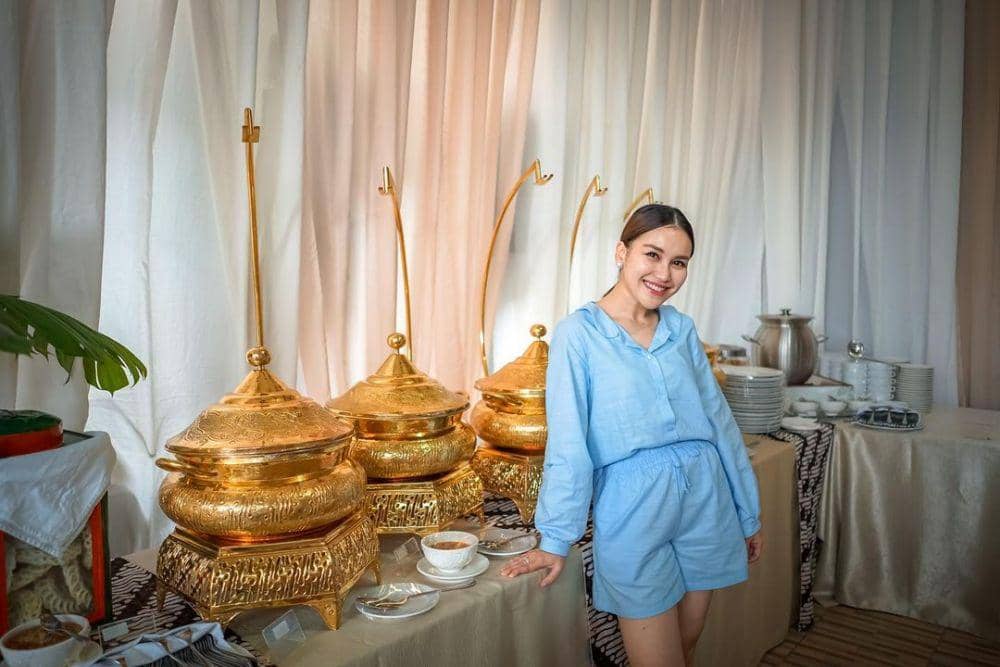 10 Gaya OOTD ala Ayu Ting Ting, Eonni Korea Banget!