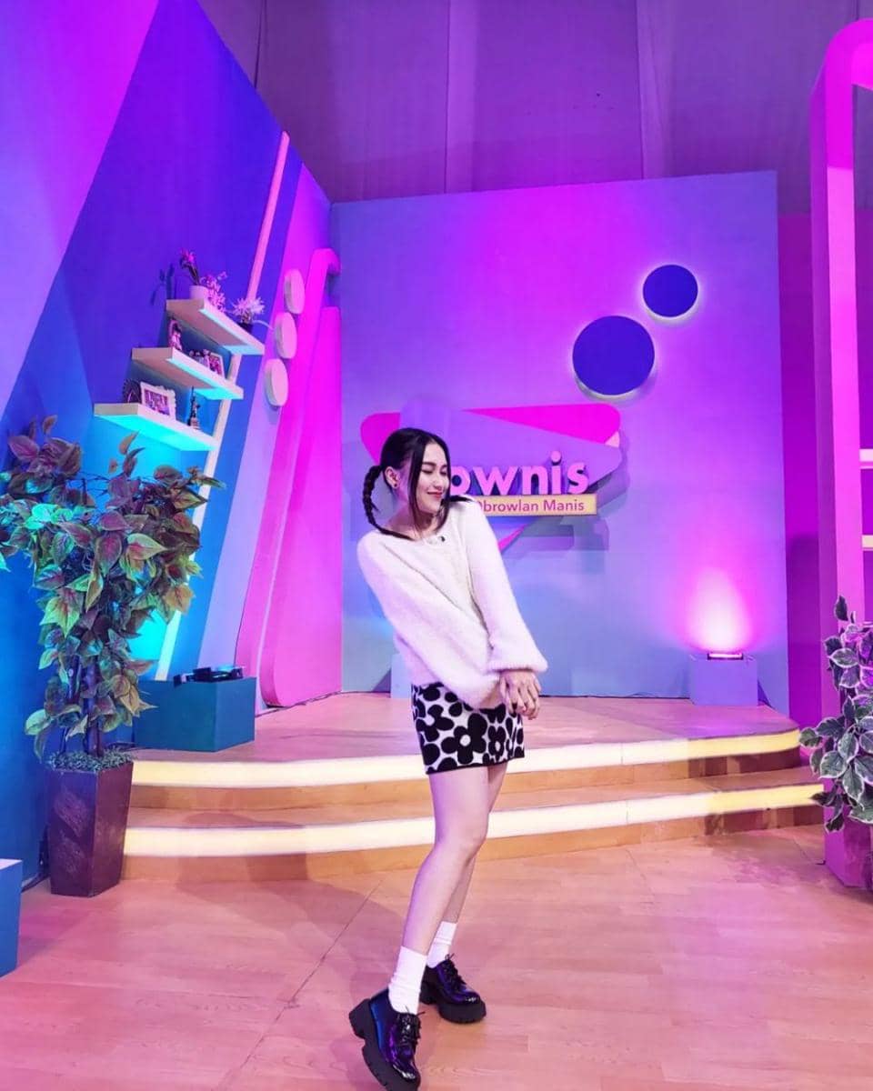 10 Gaya OOTD Ala Ayu Ting Ting, Eonni Korea Banget (instagram.com/ayutingting92)