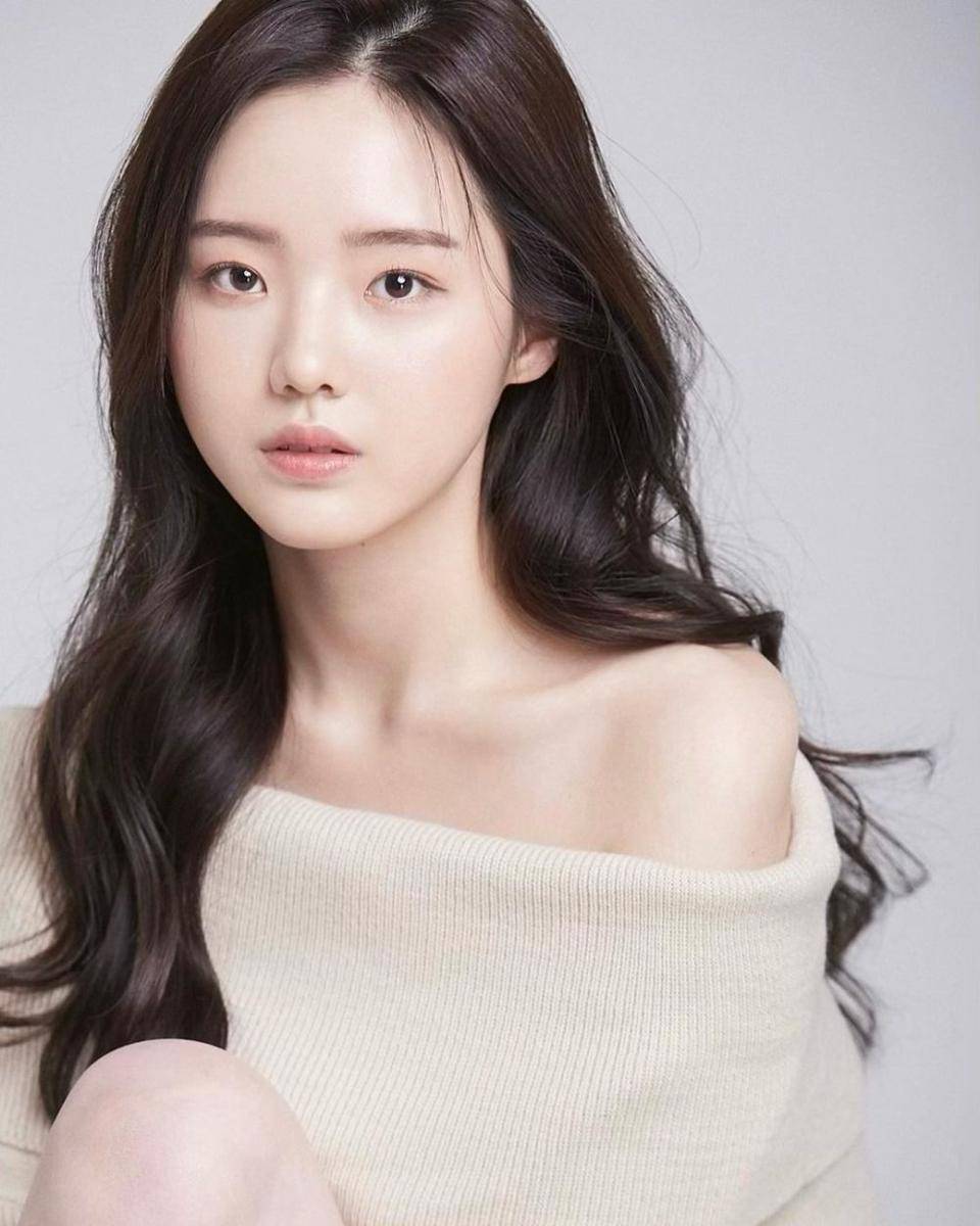 Kang Na Eon (instagram.com/djsskrkd)