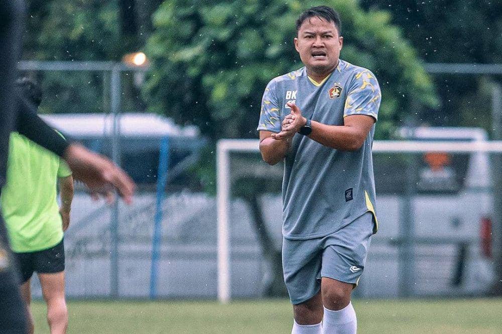 Budi Kurnia sebagai salah satu pengurus klub yang dilepas Persik di paruh musim Liga 1 2022/2023. (instagram.com/persikfcofficial)