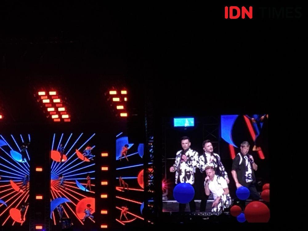 10 Potret Keseruan Konser Westlife di Jakarta 2023, Bikin Nostalgia