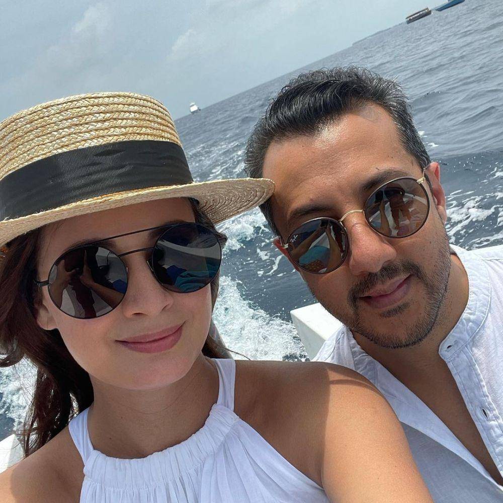 Dia Mirza dan suami (instagram.com/diamirzaofficial)