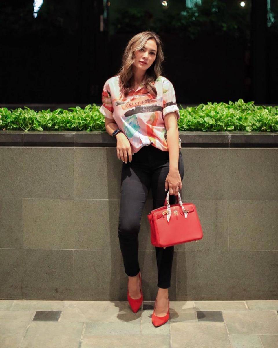 OOTD kasual pakai handbag ala Masayu Anastasia (instagram.com/masayuanastasia)
