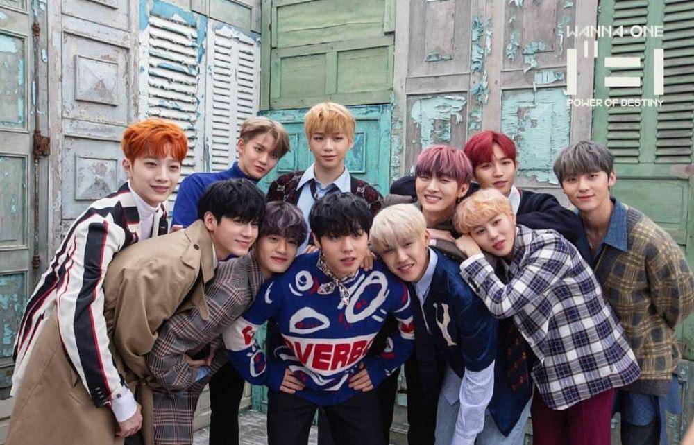 Wanna One (instagram.com/wannaone.official)