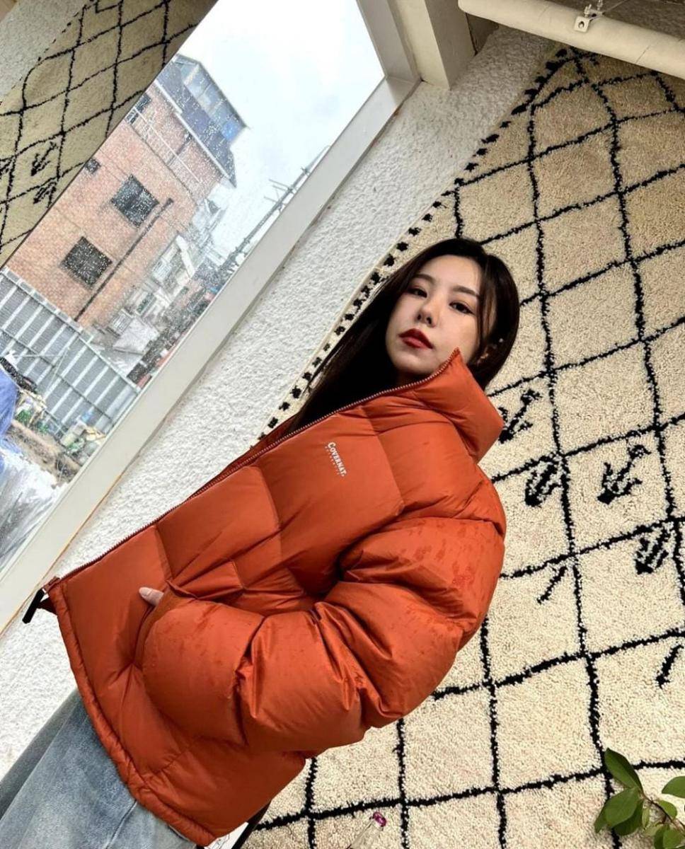 Whee In (instagram.com/whee_inthemodd)