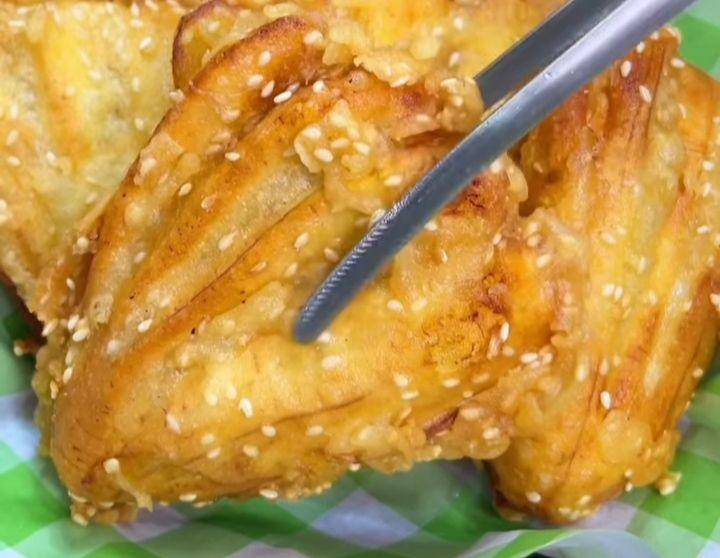 pisang goreng wijen (instagram.com/firhanmci6)