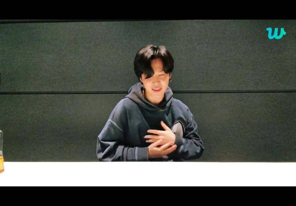 Jimin BTS di Weverse Live Jumat (10/2/2023) (dok. Weverse/BTS)