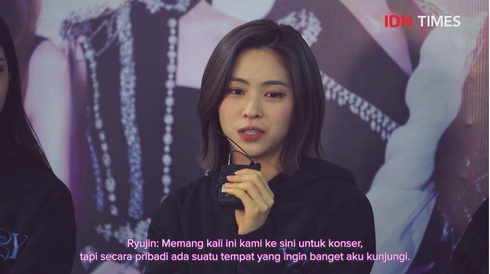 Ryujin ITZY dalam interview khusus bersama IDN Times (Dok. IDN Times/Gilang Pandutanaya)