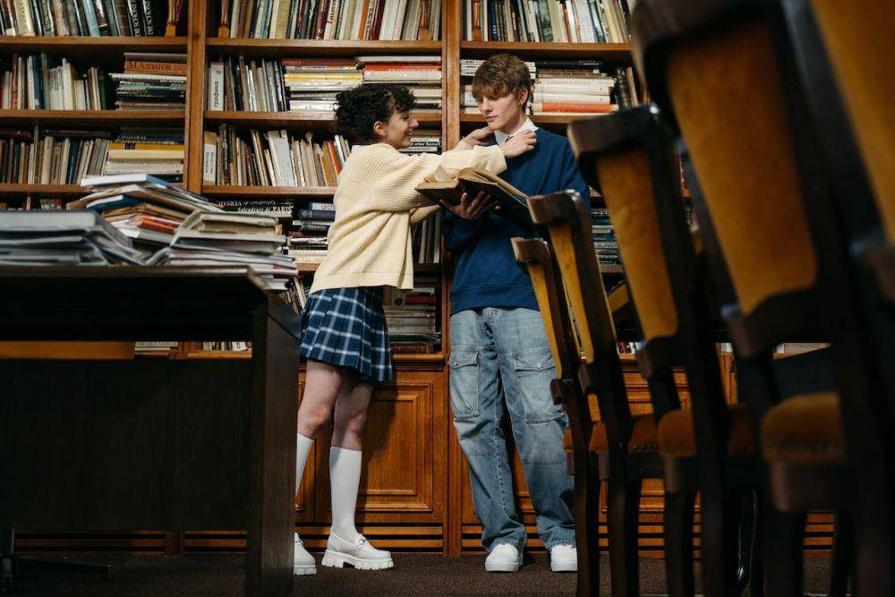 Keencan di perpustakaan seru juga (pexels.com/Tima Miroshnichenko)