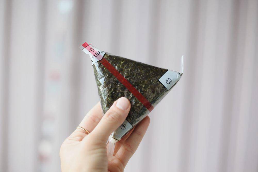 ilustrasi kimbap samgak (unsplash.com/@mialiamani)