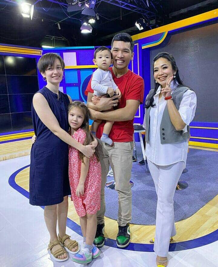 Benni Sitanggang dan seleb Indonesia (youtube.com/benni_sitanggang)