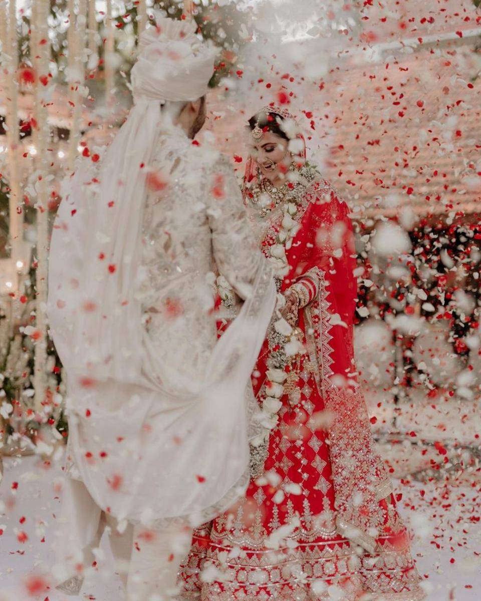 pernikahan Shivaleeka Oberoi (instagram.com/shivaleekaoberoi)