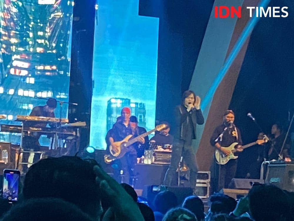 Suasana konser Dewa-19 di Medan (IDN Times/Indah Permata Sari)