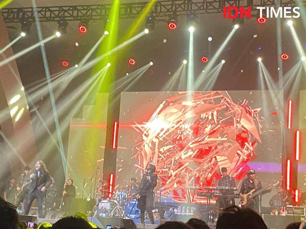 Suasana konser Dewa-19 di Medan (IDN Times/Indah Permata Sari)