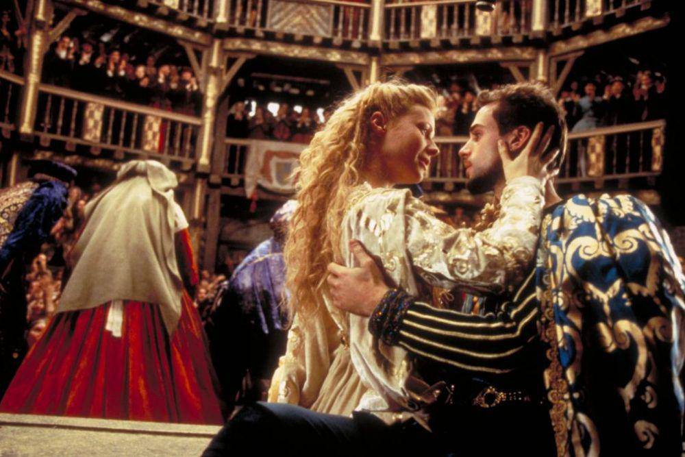 Gwyneth Paltrow dan Joseph Fiennes dalam film Shakespeare in Love (dok. Universal Pictures/Shakespeare in Love)