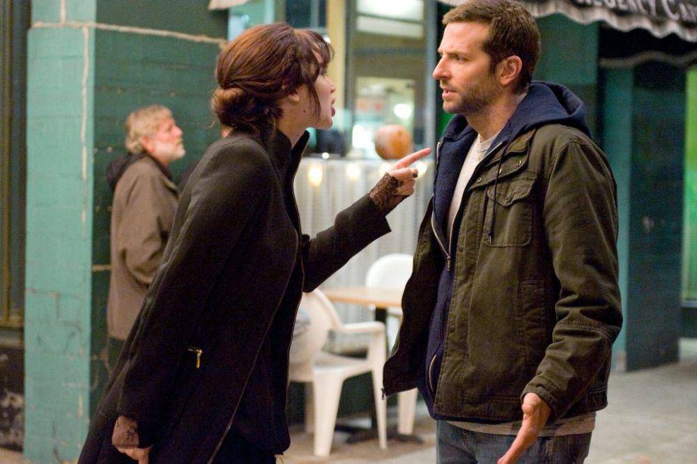 Jennifer Lawrence dan Bradley Cooper dalam film Silver Linings Playbook (dok. The Weinstein Company/Silver Linings Playbook)