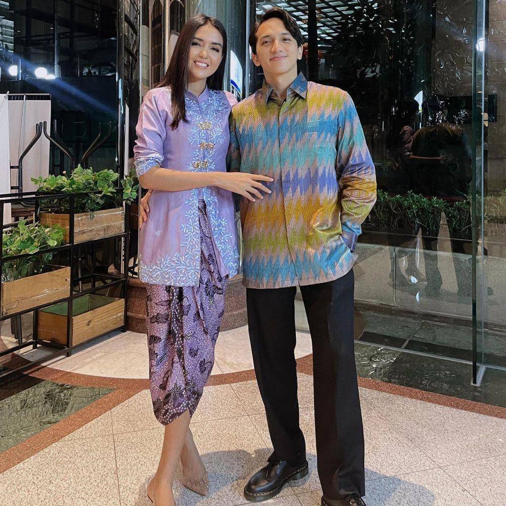 Baju pesta istri komika (instagram.com/kykuu)