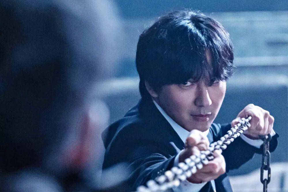 Kim Nam Gil di drama Island (instagram.com/tving.official)