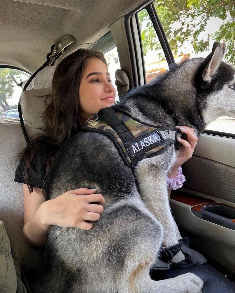 Rasha Thadani dan anjingnya (instagram.com/rashathadani)