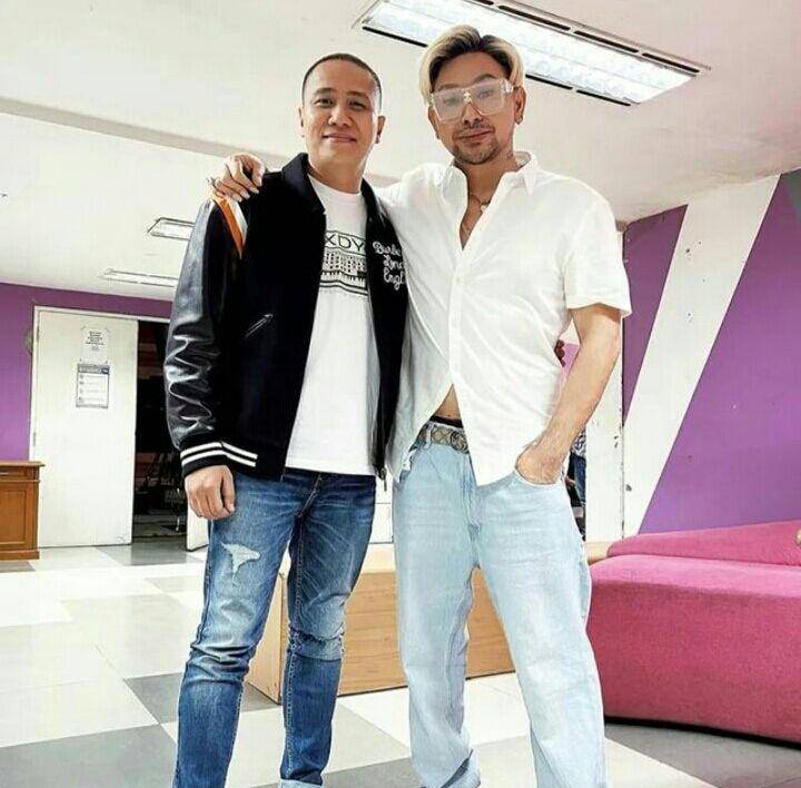 Ressa Herlambang dan seleb Indonesia (instagram.com/ressaherlambang)
