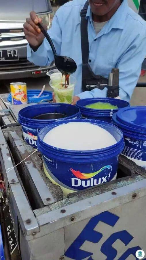 alat untuk berjualan yang gak biasa (instagram.com/awreceh.id)