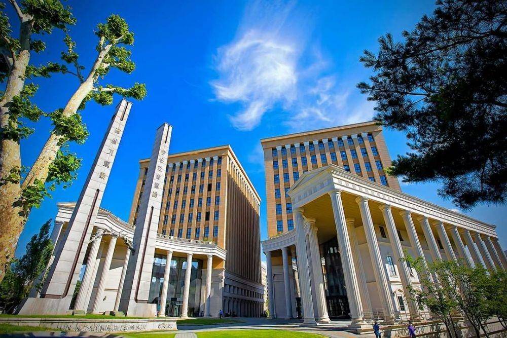 Kyung Hee University (instagram.com/kyunghee_university)