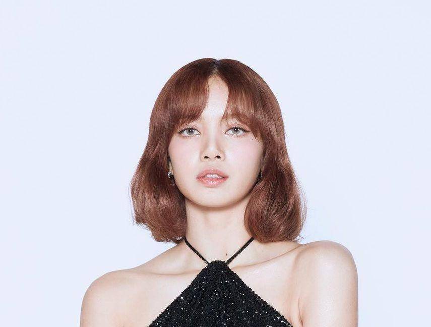 Model rambut sebahu kekinian. (insatgram.com/lalalalisa_m)