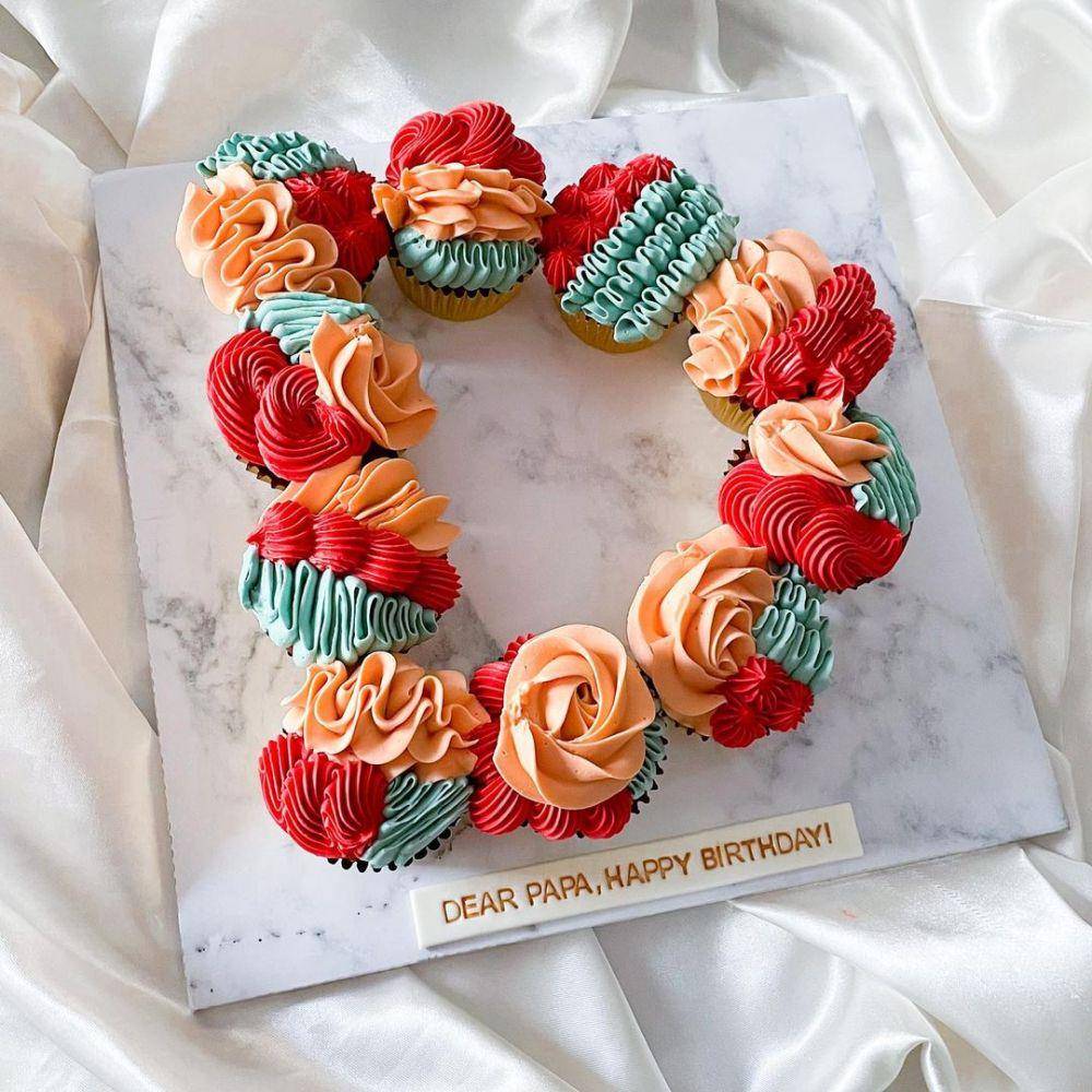 inspirasi desain cup cake estetik untuk hadiah ulang tahun (instagram.com/cakehunter_id)